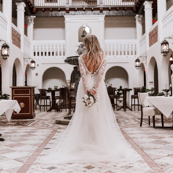 David bridal Wedding dress , size 2 - Picture 14 of 14